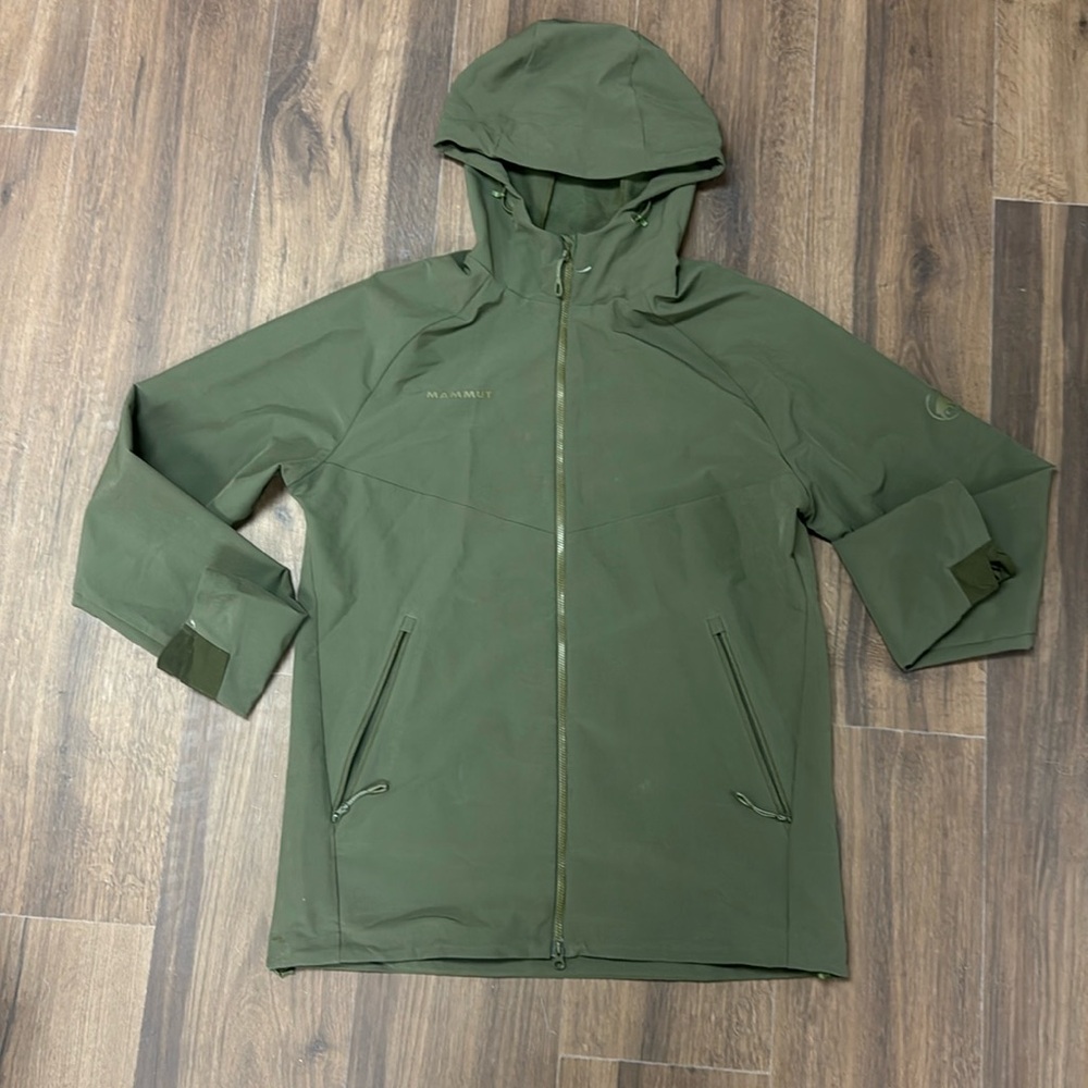 Men’s mammut jacket size medium